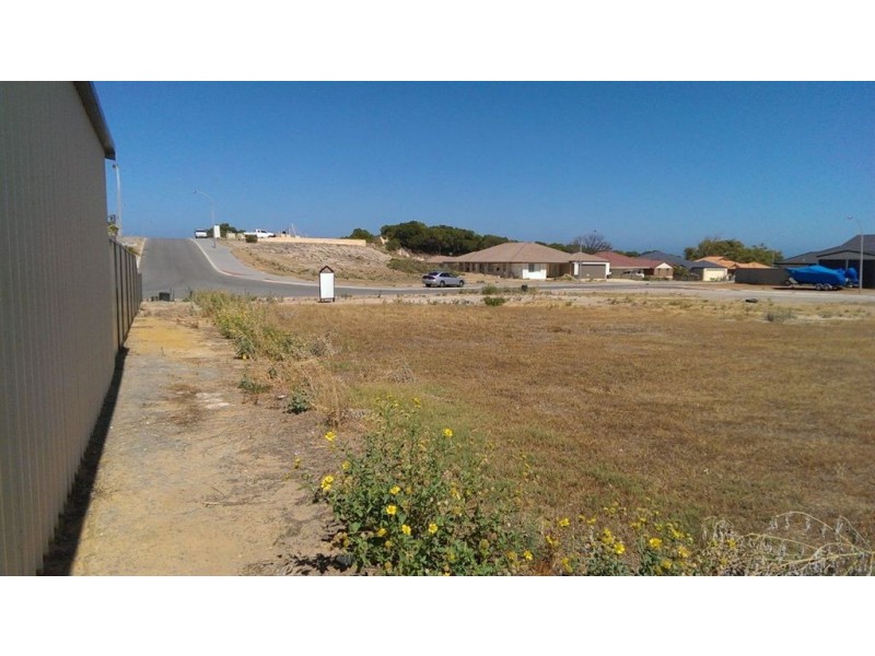 25 Stillwater Avenue, Drummond Cove WA 6532