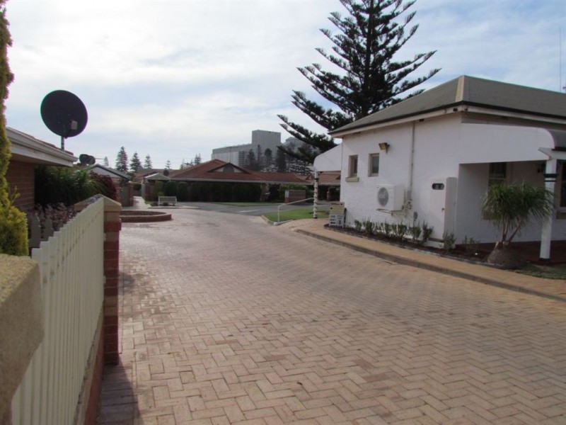 39/20 Francis Street, HARBOUR PINES RETIREMENT LIVING, Geraldton WA 6530