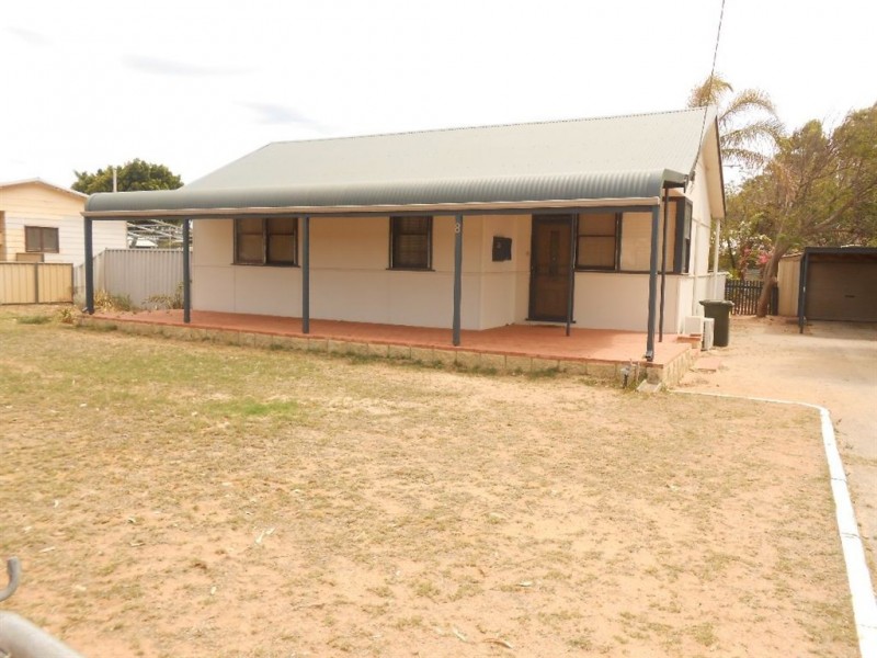 8 Tamar Street, Rangeway WA 6530