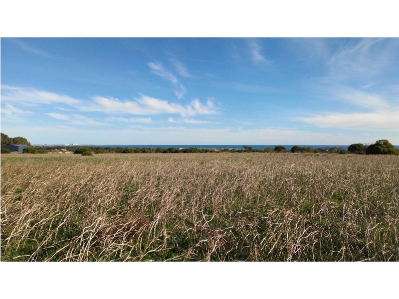 28 Cargeeg Bend, White Peak WA 6532