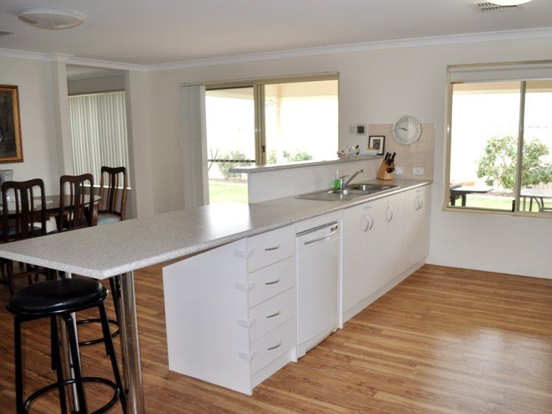 6 Alera Entrance, Wandina WA 6530