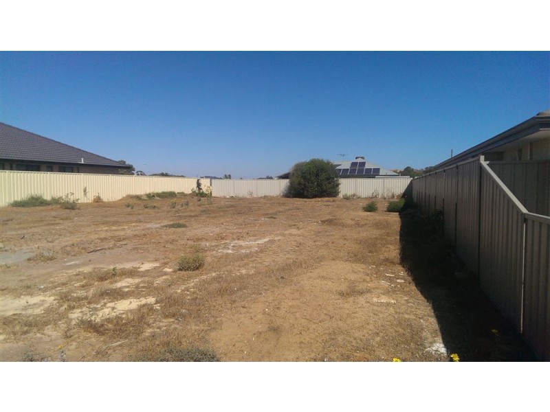 18 Topsail Street, Drummond Cove WA 6532