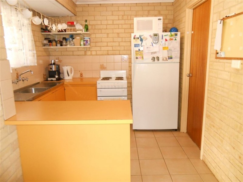 202 Chapman Valley Road, Waggrakine WA 6530