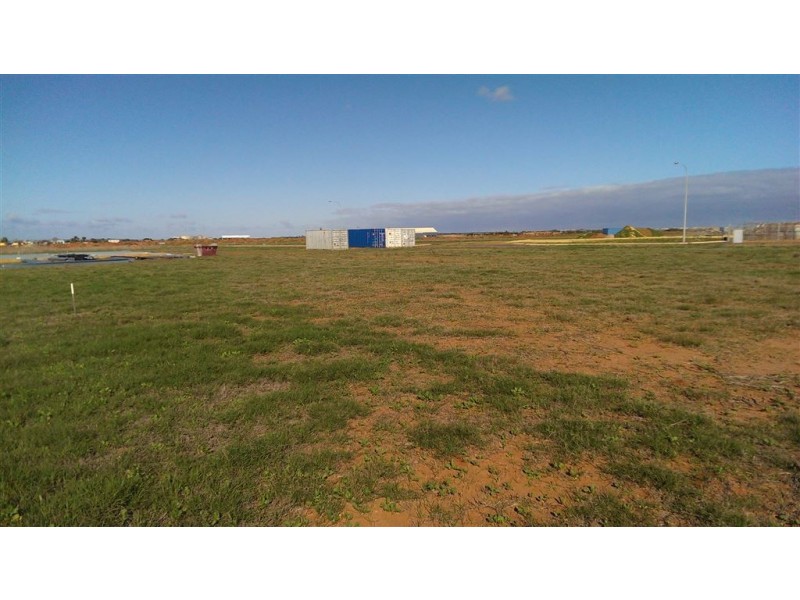 5 Bundaleer Road, Meru WA 6530