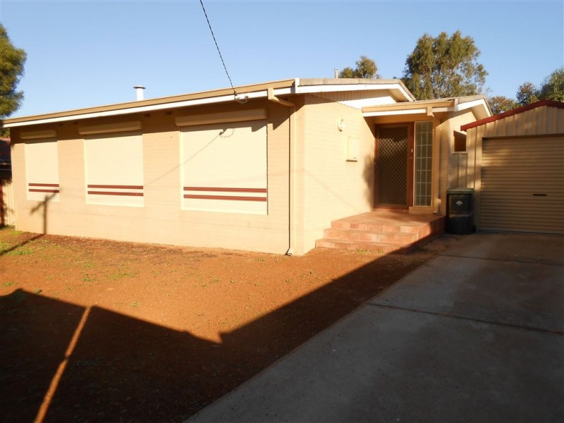 71 Kenny Crescent, Rangeway WA 6530