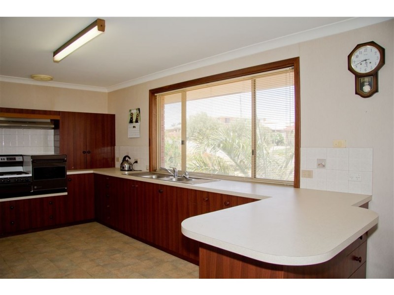 7 Hosken Street, Bluff Point WA 6530