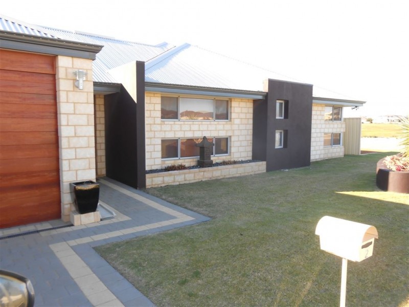 2 Essie Street, Wandina WA 6530