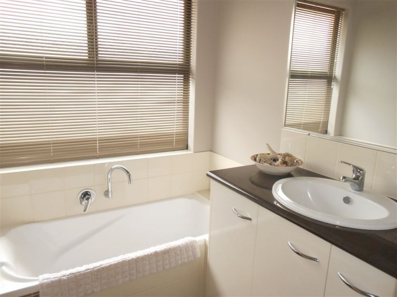 154 Glenfield Beach Drive, Glenfield WA 6532