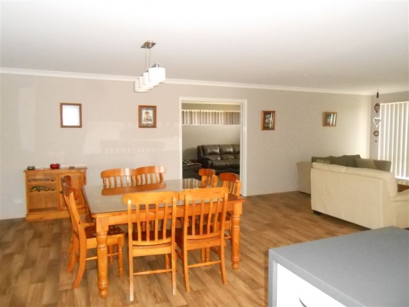 154 Glenfield Beach Drive, Glenfield WA 6532