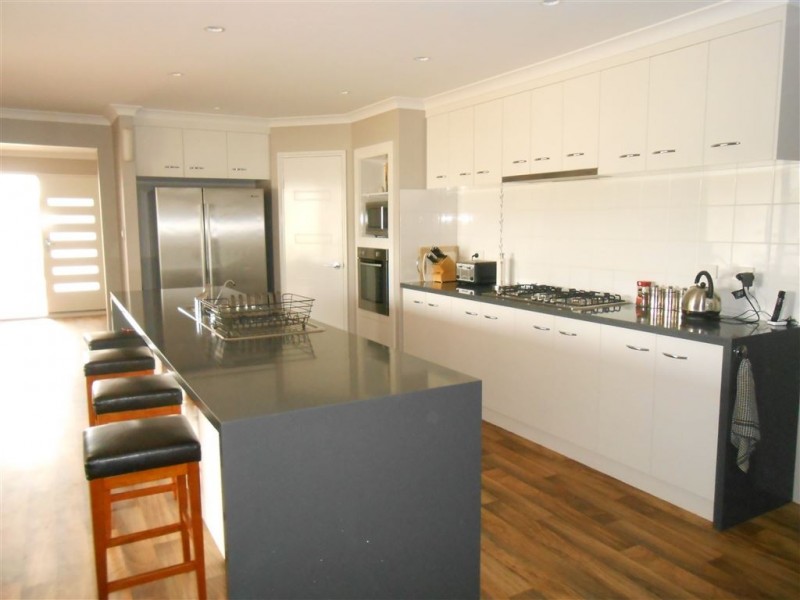 154 Glenfield Beach Drive, Glenfield WA 6532