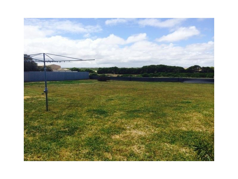 40 Eakins Crescent, Wandina WA 6530