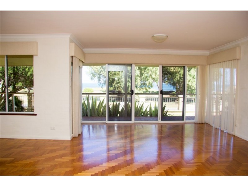 154 Kempton Street, Bluff Point WA 6530