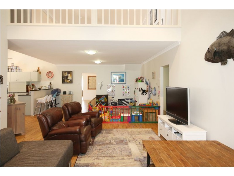 7 St Georges Close, Bluff Point WA 6530