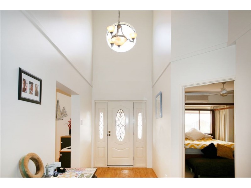 7 St Georges Close, Bluff Point WA 6530