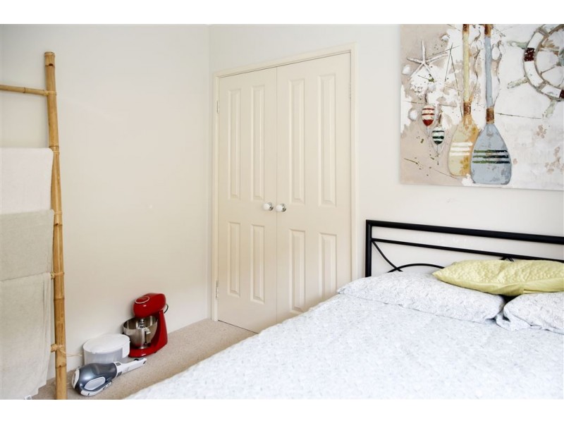 7 St Georges Close, Bluff Point WA 6530