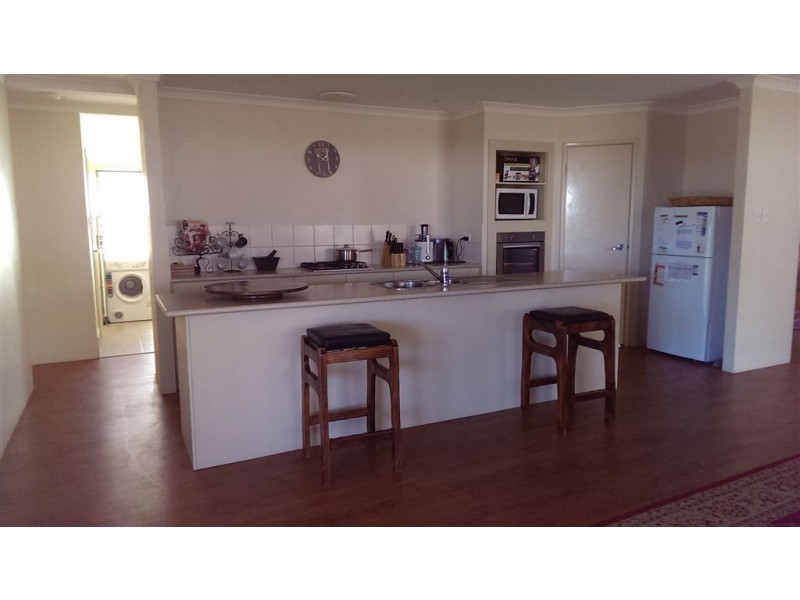 17 Coveside Way, Drummond Cove WA 6532