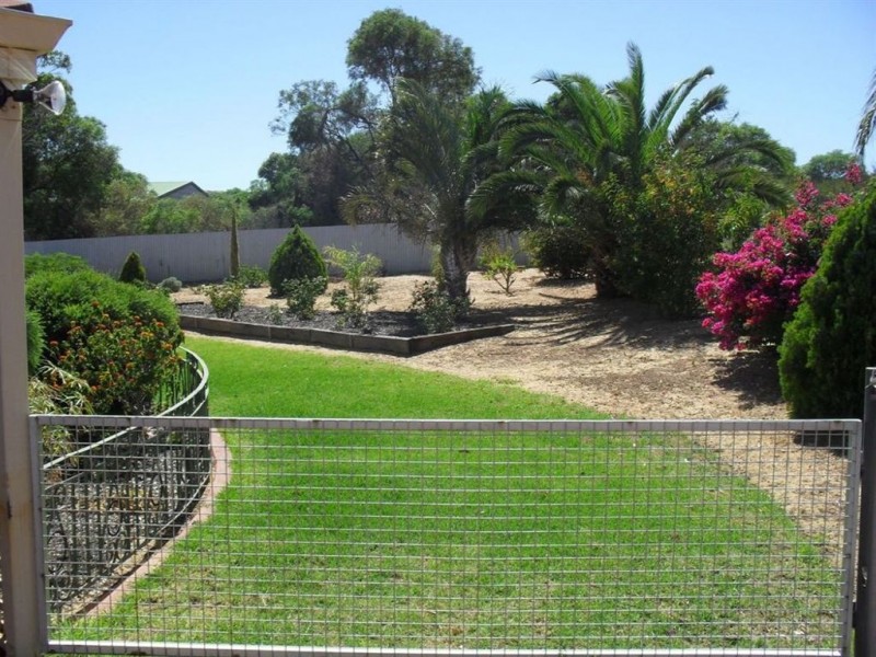 57 Calder Place, Waggrakine WA 6530