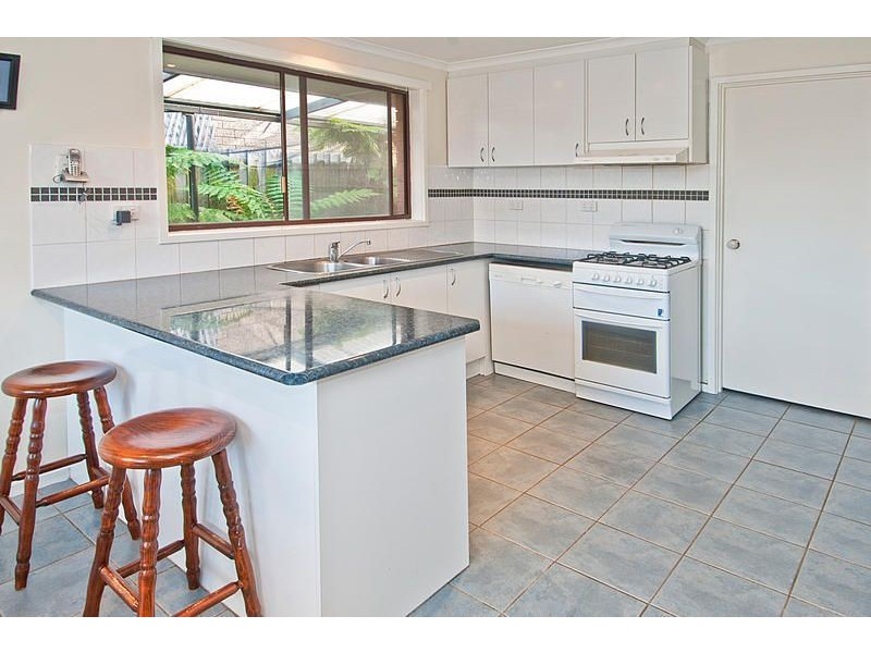 2 Norfolk Avenue, Grovedale VIC 3216