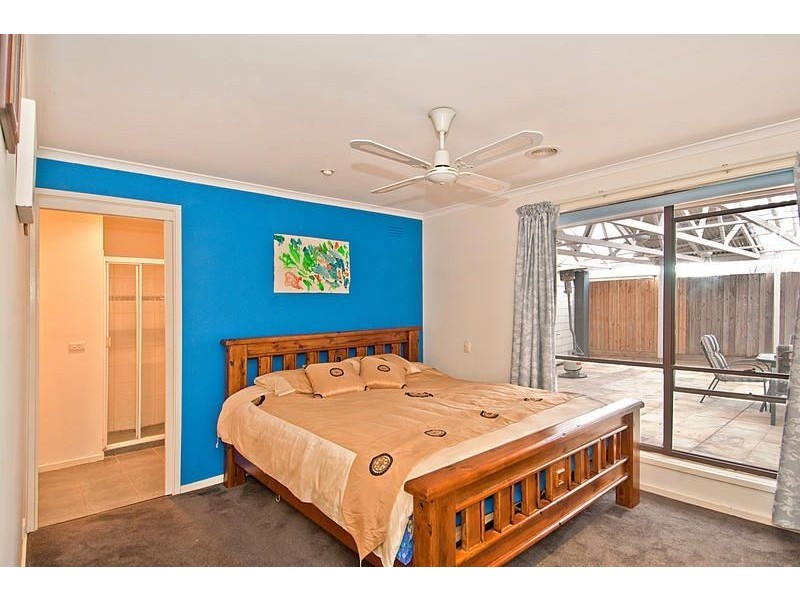 2 Norfolk Avenue, Grovedale VIC 3216