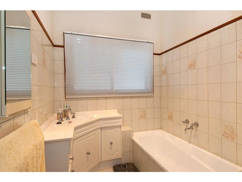 14 Glover Street, Newcomb VIC 3219