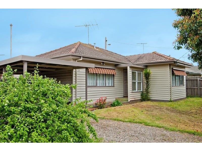 19 Breadalbane Road, Newcomb VIC 3219