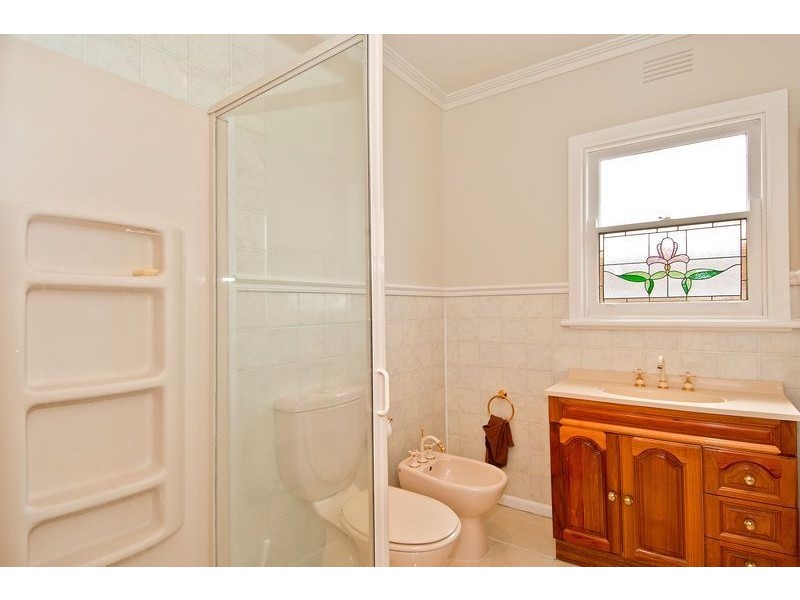 19 Breadalbane Road, Newcomb VIC 3219