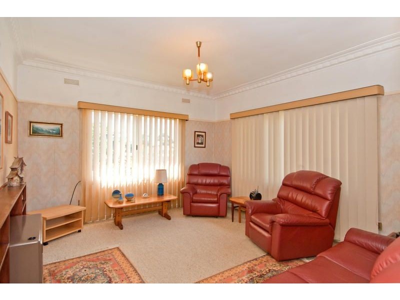 37 Oxford Street, Whittington VIC 3219