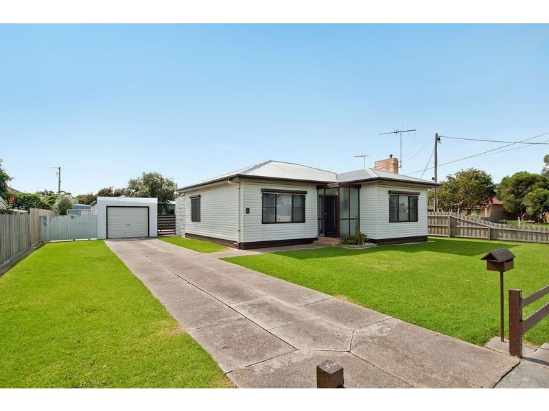 1 Tilly Court, Newcomb VIC 3219