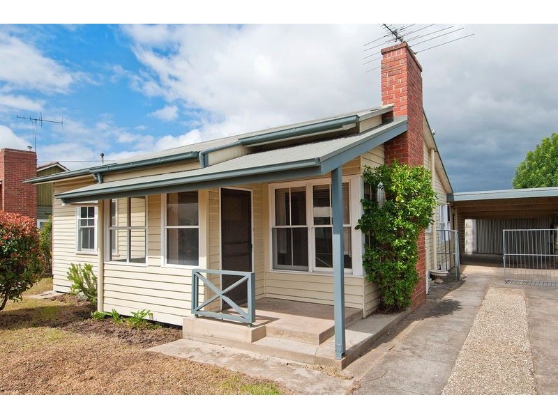 94 St Albans Road, East Geelong VIC 3219