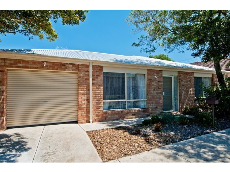 1/2 Cecil Court, Newcomb VIC 3219