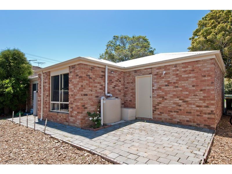 1/2 Cecil Court, Newcomb VIC 3219