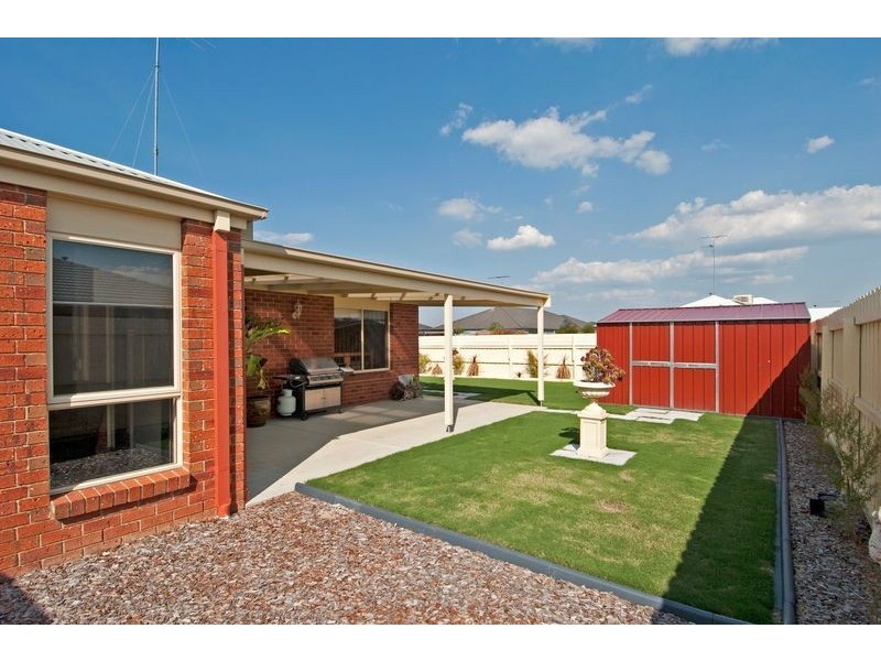 28 Newhaven Avenue, St Albans Park VIC 3219