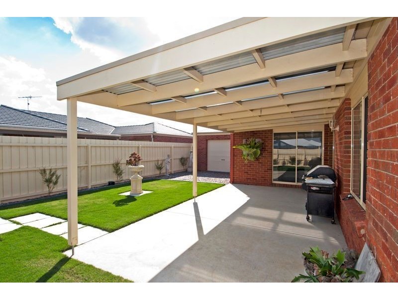 28 Newhaven Avenue, St Albans Park VIC 3219