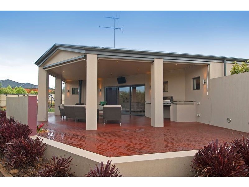 6 Waugh Court, Leopold VIC 3224