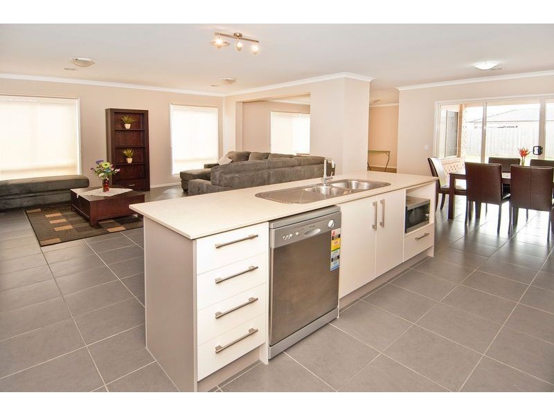 38 Hoddle Drive, Leopold VIC 3224