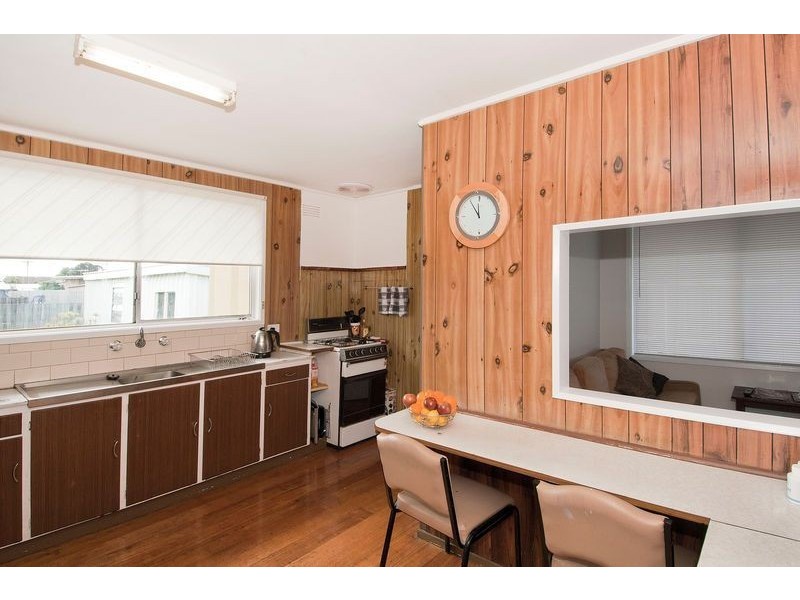 11 Lucas Street, Newcomb VIC 3219