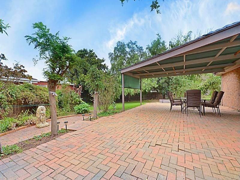 8 Kindale Court, Highton VIC 3216