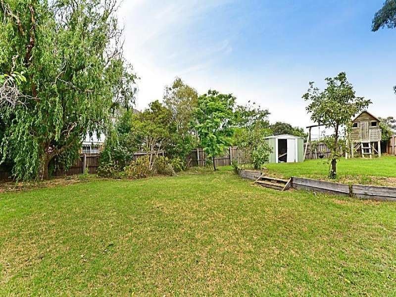 8 Kindale Court, Highton VIC 3216