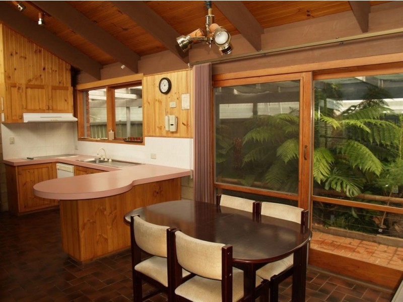 12 Tamala Avenue, Marshall VIC 3216