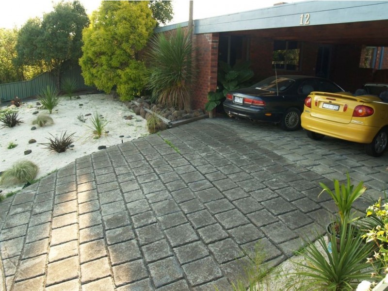 12 Tamala Avenue, Marshall VIC 3216