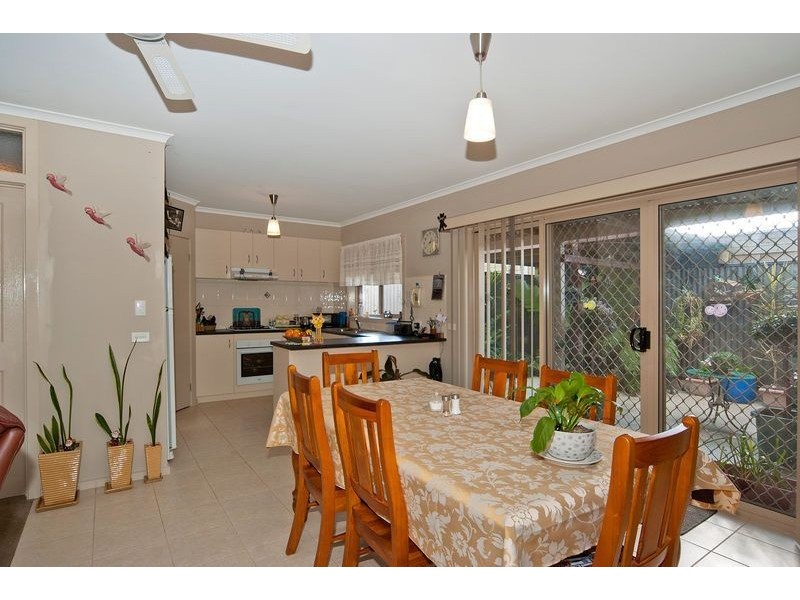 2/24 Cosgrove Street, Breakwater VIC 3219