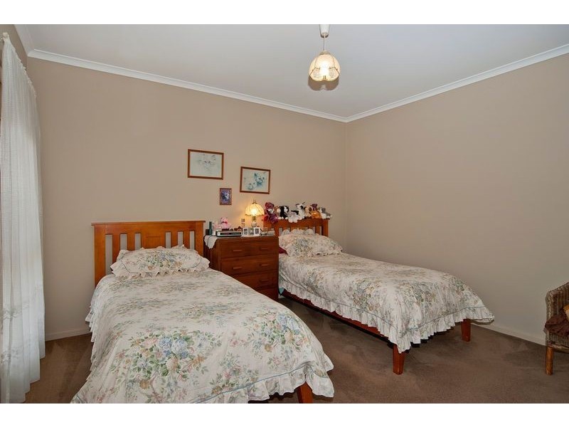 2/24 Cosgrove Street, Breakwater VIC 3219