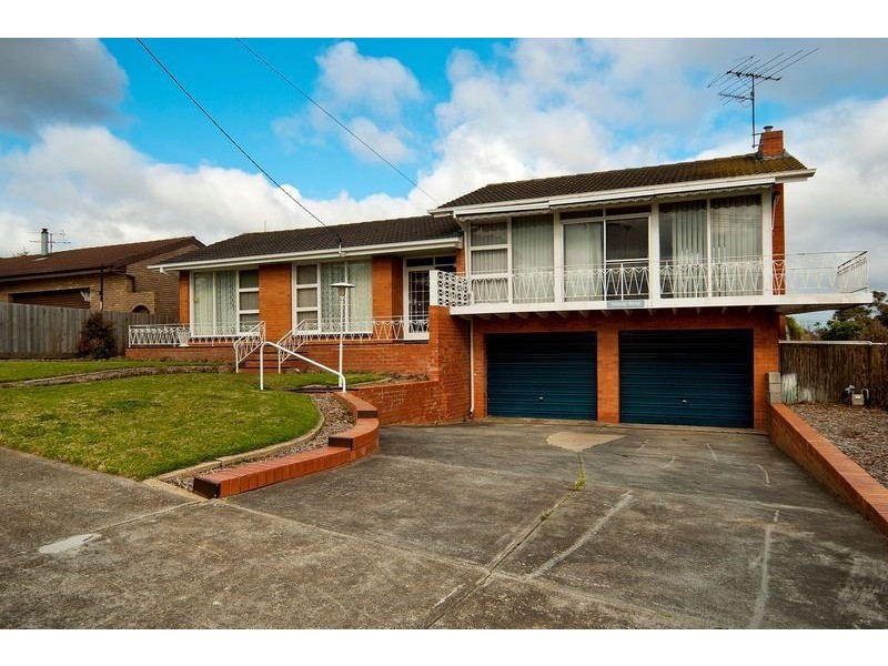 20 Robertson Road, Leopold VIC 3224