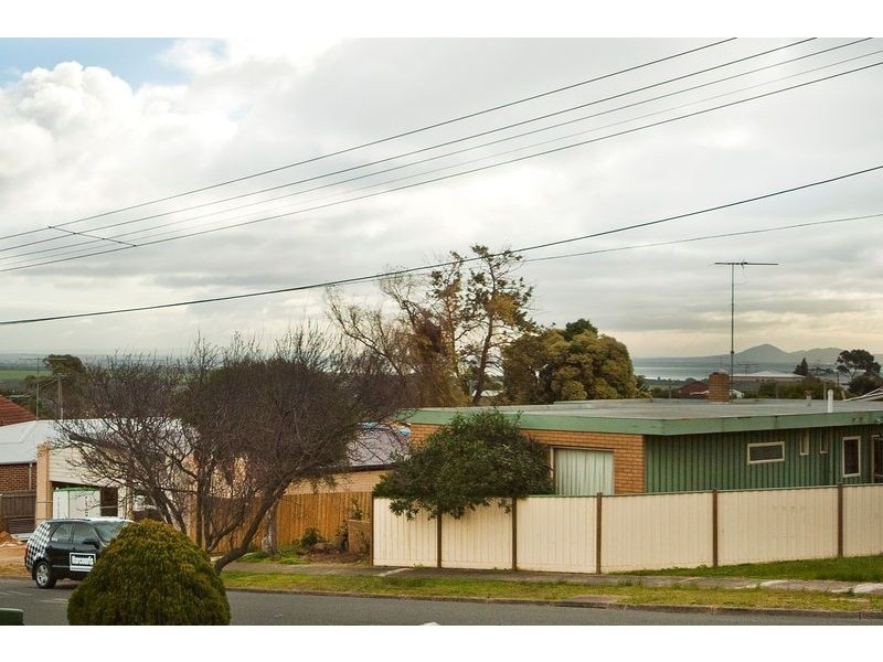 20 Robertson Road, Leopold VIC 3224