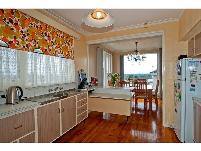 20 Robertson Road, Leopold VIC 3224