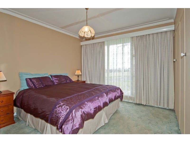 20 Robertson Road, Leopold VIC 3224