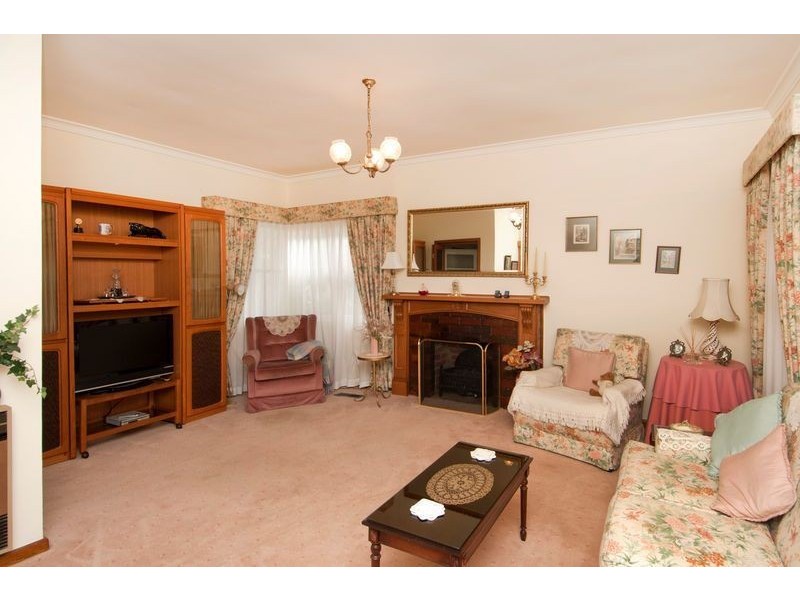 17 Bellerine Highway, Newcomb VIC 3219
