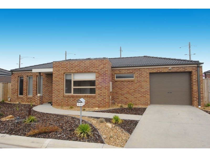 2/5 Emilija Court, Marshall VIC 3216
