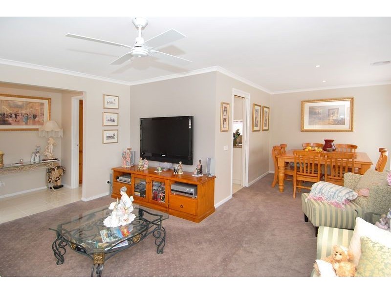 4 Springside Drive, Grovedale VIC 3216