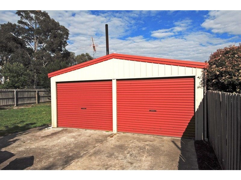 40 Helms Street, Newcomb VIC 3219